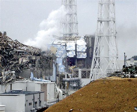 Fukushima Daiichi: Katastrofa Jądrowa i Zmiany w Polityce Energetycznej Japonii